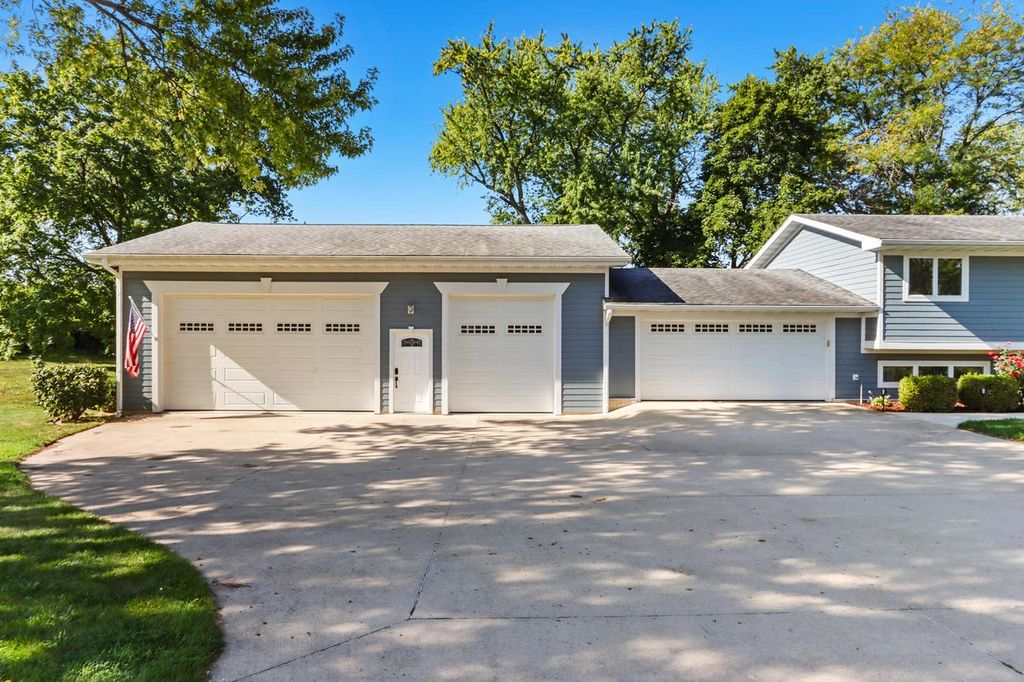 Photo of 9244 391st AVENUE, Genoa City, WI 53128 (MLS # 1940155)