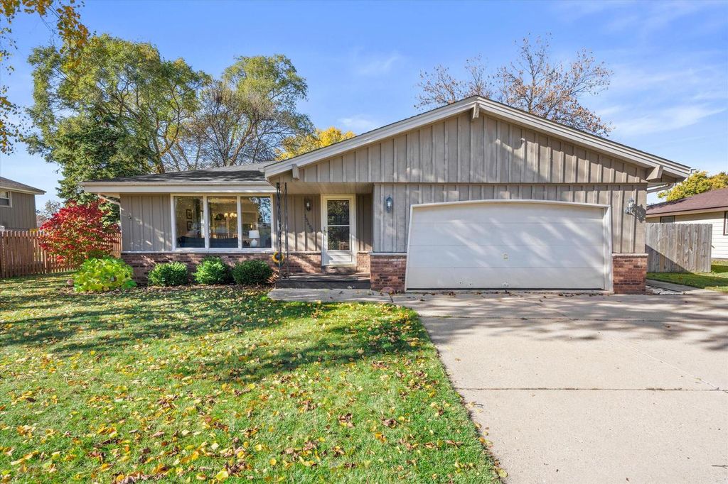 Photo of 15450 W Elmont LANE, New Berlin, WI 53151 (MLS # 1941762)