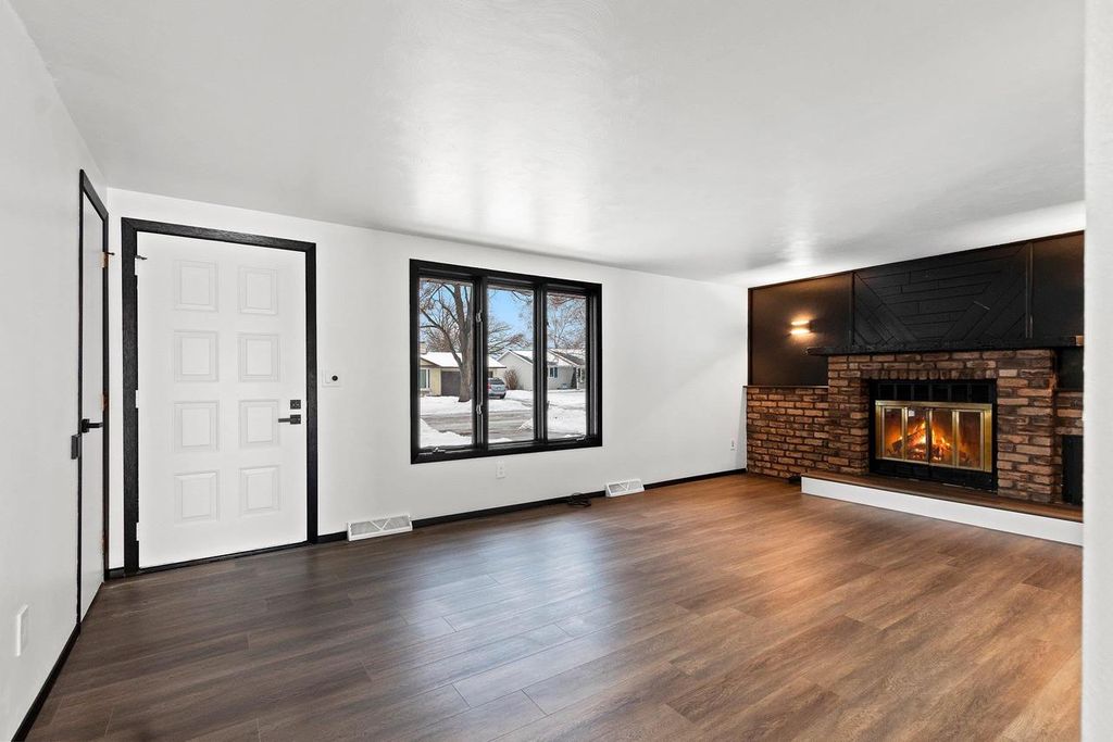 Photo of 409 Easy STREET, Green Bay, WI 54311 (MLS # 50319724)