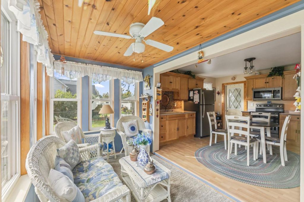 Photo of 728 State STREET, Oconomowoc, WI 53066 (MLS # 1939347)
