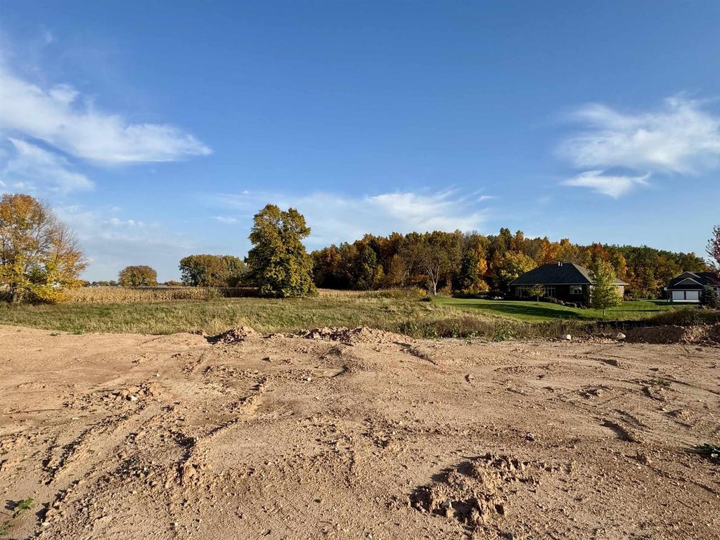 Photo of 1037 Sandpiper DRIVE, Menasha, WI 54952 (MLS # 50334207)