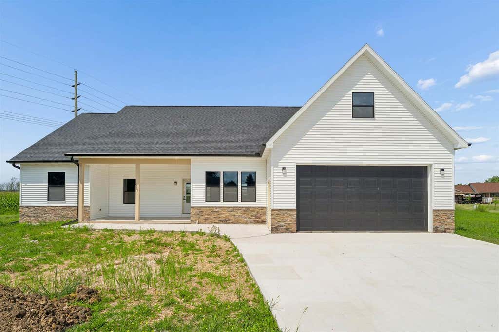 Photo of 535 N Pheasant DRIVE, New London, WI 54961 (MLS # 50330718)