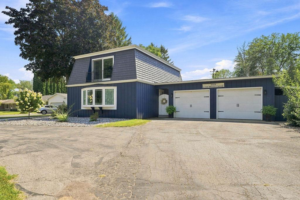 Photo of 1378 Lake Breeze ROAD, Oshkosh, WI 54904 (MLS # 50331837)