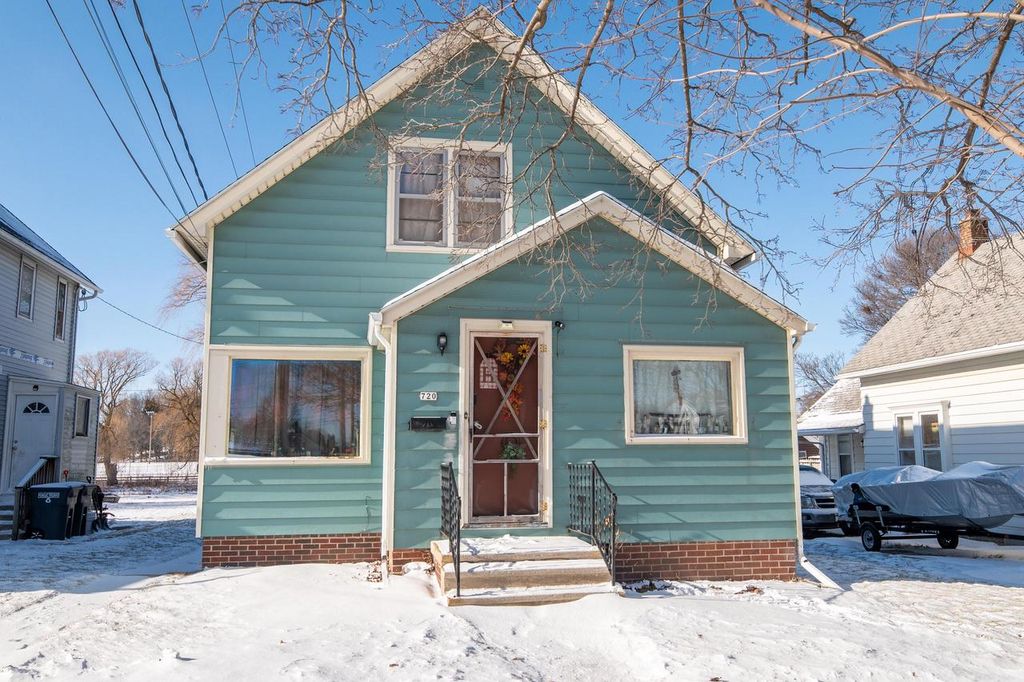 Photo of 720 N 15th STREET, Sheboygan, WI 53081 (MLS # 1947304)