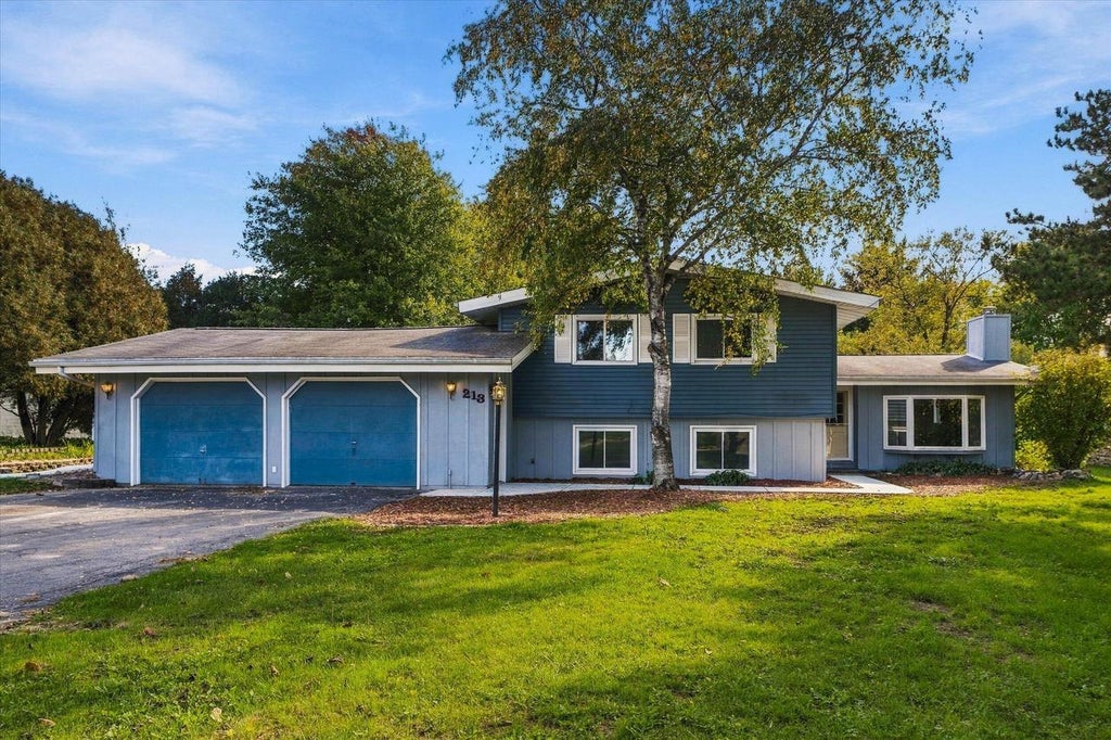 Photo of 213 Rose LANE, Belgium, WI 53004 (MLS # 1984690)