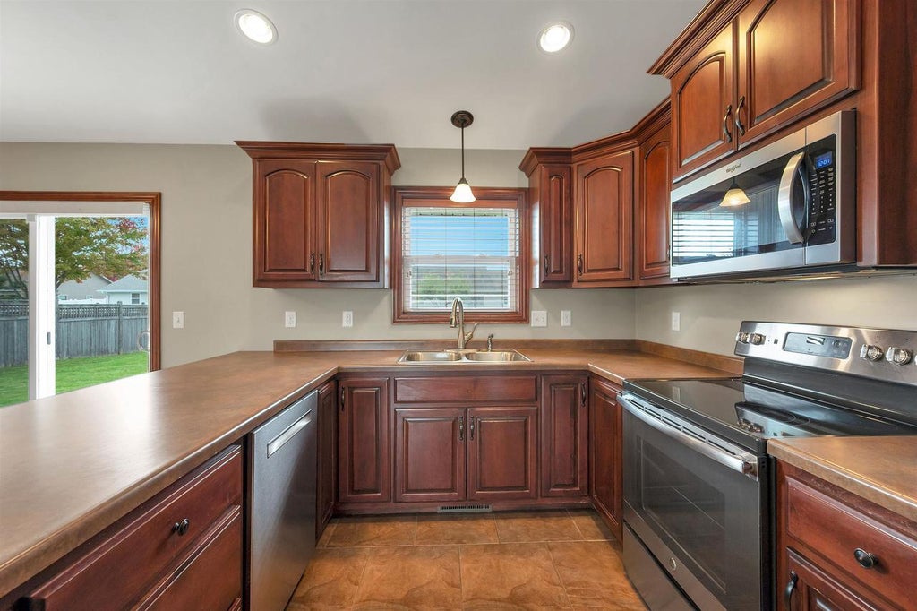 Photo of 1753 Galway LANE, De Pere, WI 54115 (MLS # 50334697)