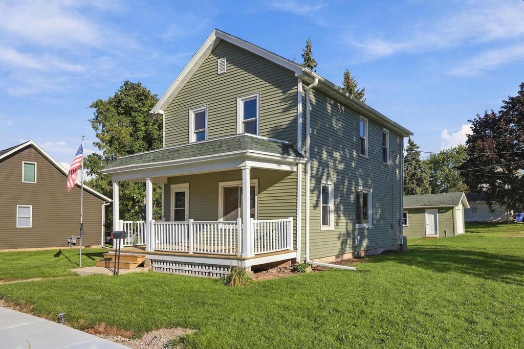 Photo of 202 W 9th STREET, Kaukauna, WI 54130 (MLS # 50333226)