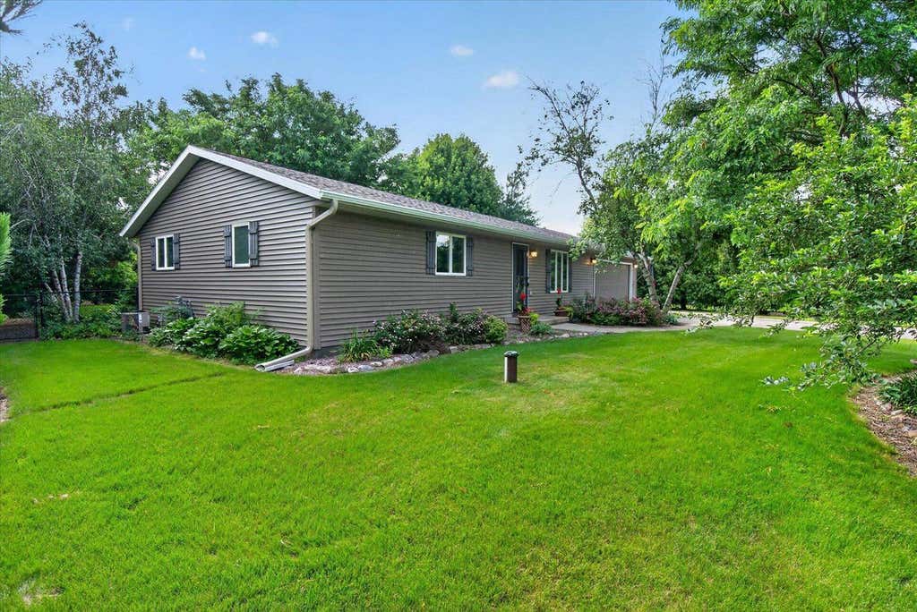 Photo of 6702 N Abey COURT, Evansville, WI 53536 (MLS # 2026388)