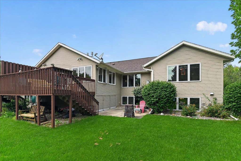 Photo of 5707 Osborn DRIVE, Mcfarland, WI 53558 (MLS # 2030240)