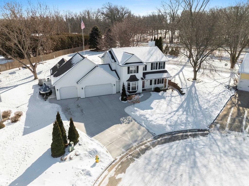 Photo of 2626 Shore Ridge COURT, Green Bay, WI 54311 (MLS # 50320750)