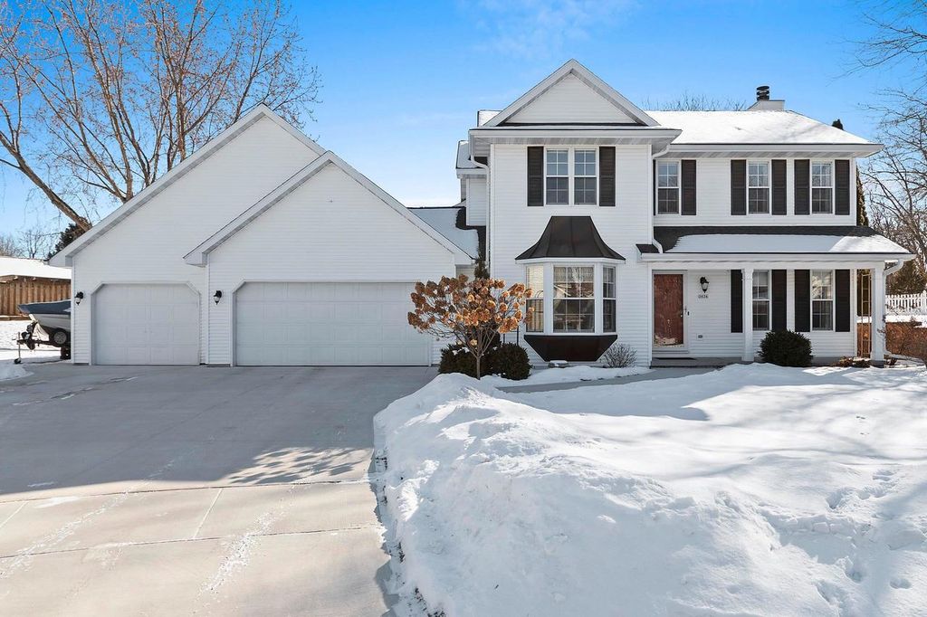 Photo of 2626 Shore Ridge COURT, Green Bay, WI 54311 (MLS # 50320750)
