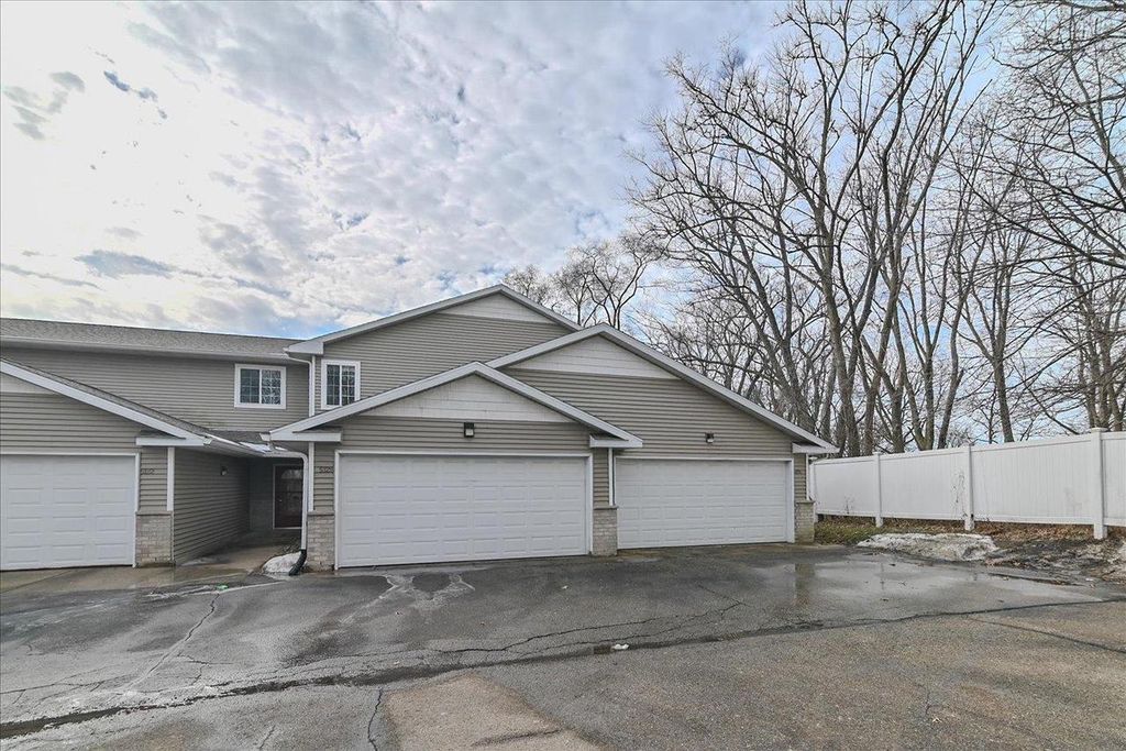 Photo of 5126 Walbridge AVENUE, Madison, WI 53714 (MLS # 2016675)