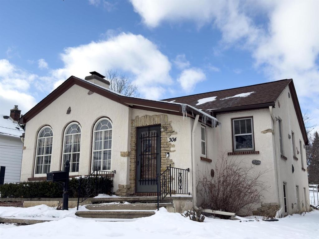 Photo of 304 Randolph STREET, Edgerton, WI 53534 (MLS # 2016117)