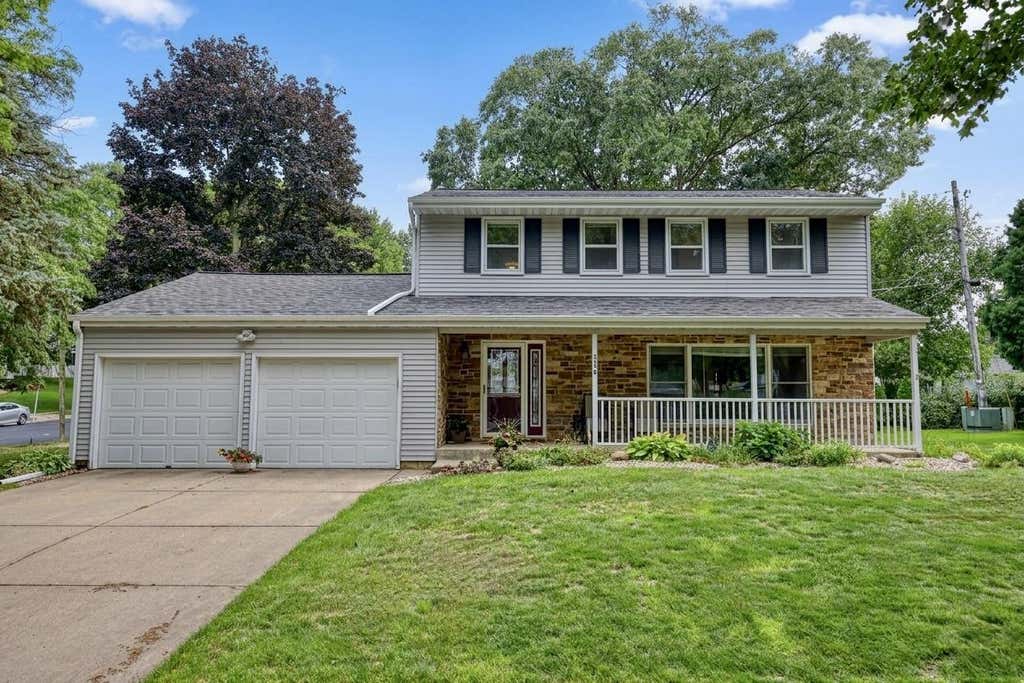 Photo of 7315 Voss PARKWAY, Middleton, WI 53562 (MLS # 2031064)