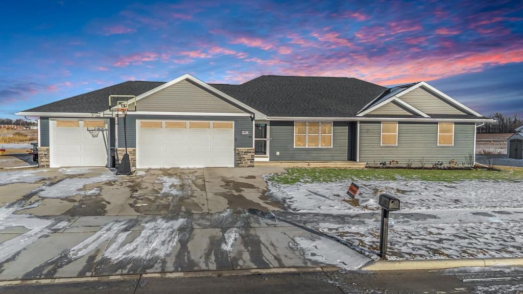 Photo of 3220 Weiler ROAD, Kaukauna, WI 54130 (MLS # 50321702)