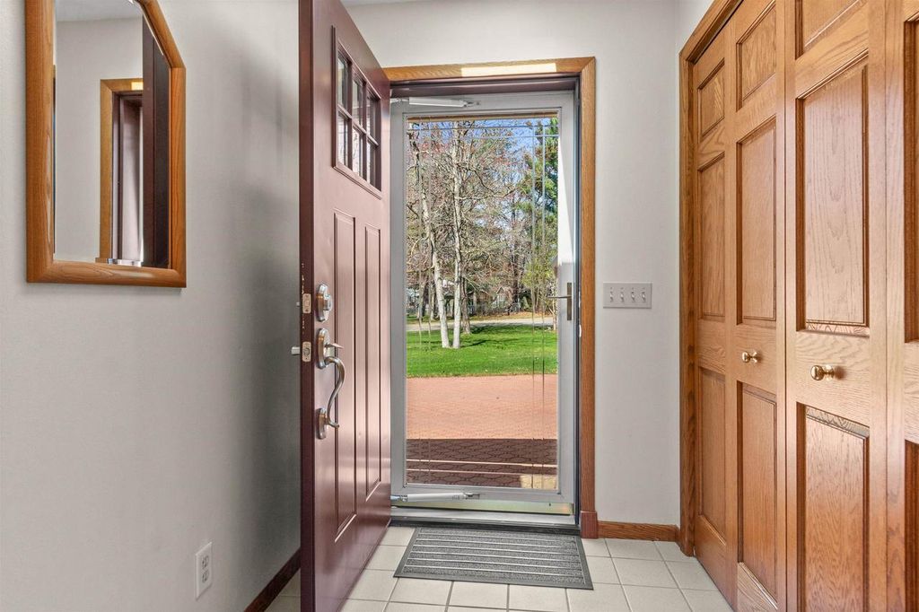 Photo of 530 Canterbury DRIVE, Plover, WI 54467 (MLS # 22601609)