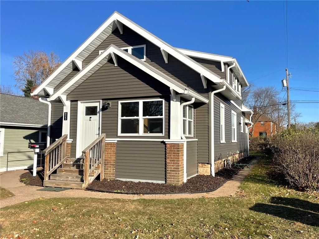Photo of 823 Summer STREET #1-2, Eau Claire, WI 54701 (MLS # 1597183)