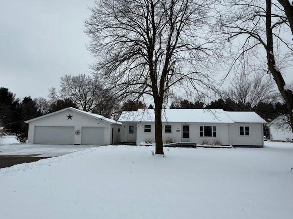 Photo of 5217 E Hamilton AVENUE, Eau Claire, WI 54701 (MLS # 1597061)