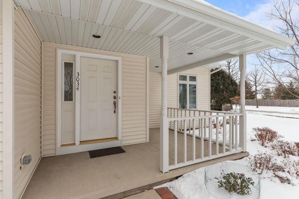 Photo of 3034 E Fallcreek LANE, Appleton, WI 54913 (MLS # 50319433)