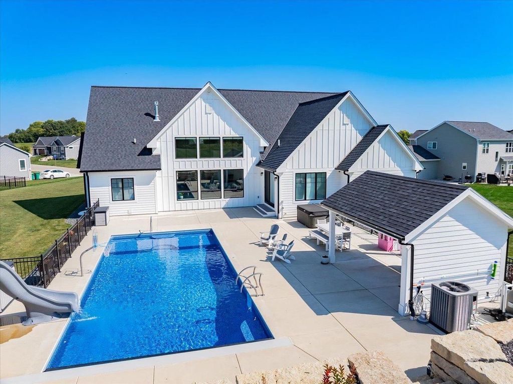 Photo of 2231 Wooded Ridge TRAIL, Cottage Grove, WI 53527 (MLS # 2016215)