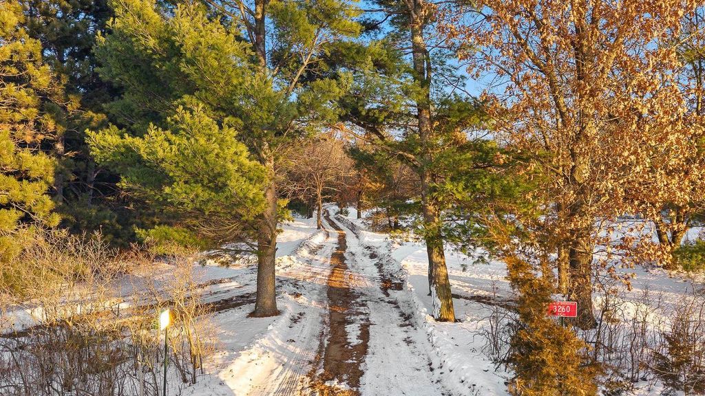 Photo of 3258 8th AVENUE, Wisconsin Dells, WI 53965 (MLS # 2013961)