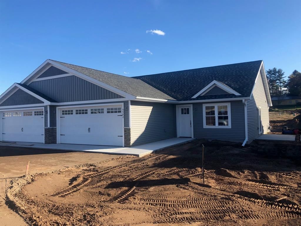 Photo of 5055 Maple Leaf PATH, Eau Claire, WI 54703 (MLS # 1600620)