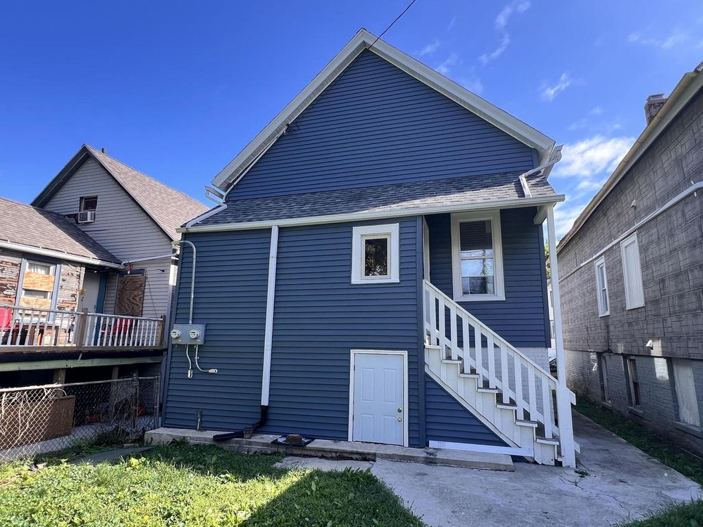 Photo of 2445 S 5th PLACE #2445A, Milwaukee, WI 53207 (MLS # 1936750)