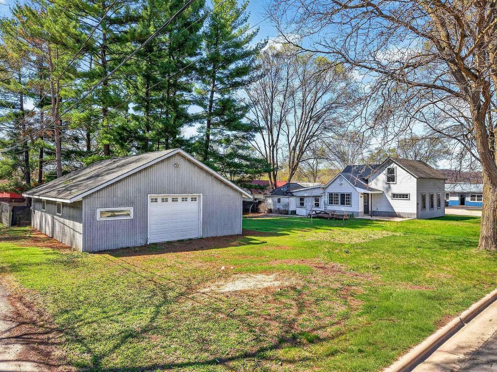 Photo of 400 Chestnut STREET, Boscobel, WI 53805 (MLS # 2021278)