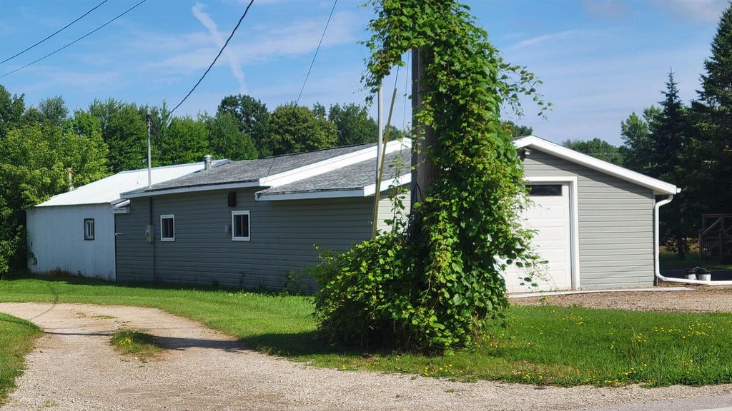 Photo of 2150 Cardinal LANE, Green Bay, WI 54313 (MLS # 50328904)