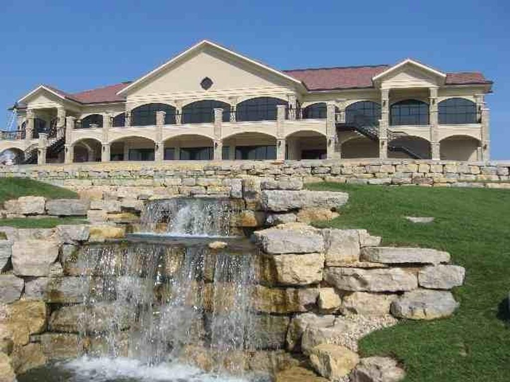 Photo of 845 Water AVENUE, Hillsboro, WI 54634 (MLS # 1944554)