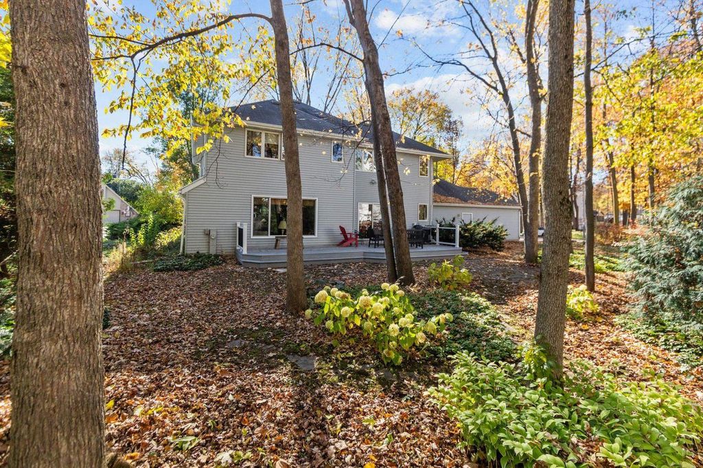 Photo of 2800 Schaefer CIRCLE, Appleton, WI 54915 (MLS # 50317425)