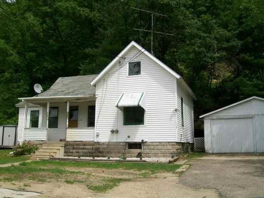 Photo of 112 N East STREET, Wonewoc, WI 53968 (MLS # 2025762)