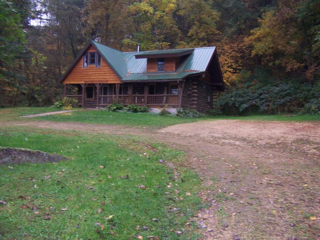 Photo of W154N10077 Moonlite DRIVE, Germantown, WI 53022 (MLS # 1945186)