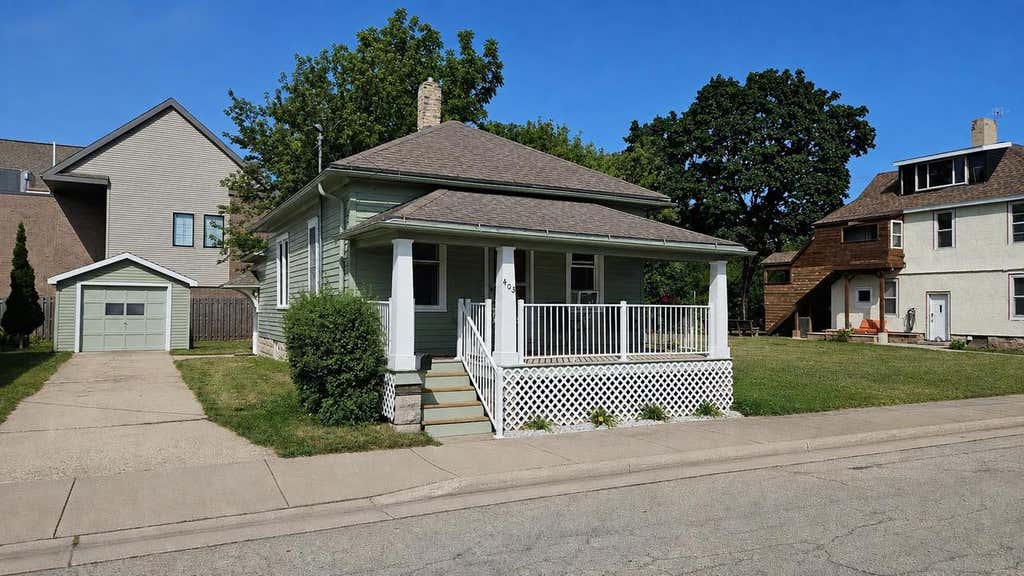 Photo of 403 N Clark STREET, Appleton, WI 54911 (MLS # 50331212)