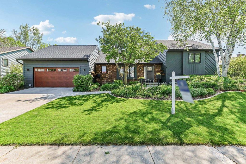 Photo of 5209 Comanche WAY, Madison, WI 53704 (MLS # 2022928)