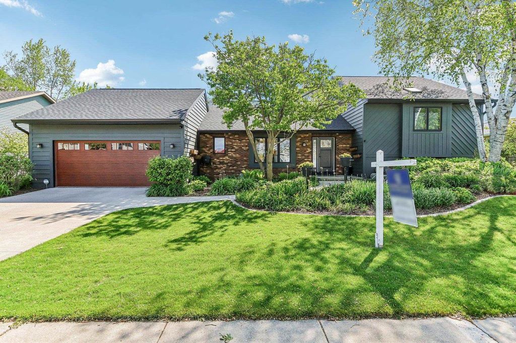Photo of 5209 Comanche WAY, Madison, WI 53704 (MLS # 2022928)