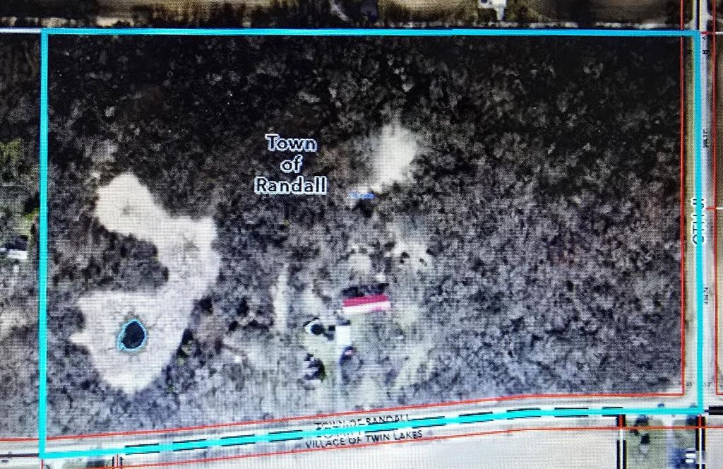 Photo of 33016 Bassett ROAD, Burlington, WI 53105 (MLS # 1951211)