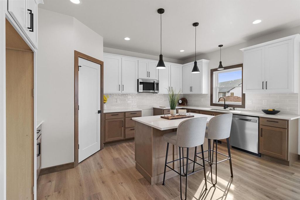 Photo of 8347 Marlo AVENUE, Neenah, WI 54956 (MLS # 50323316)