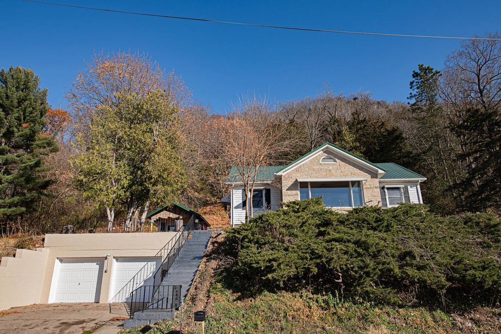 Photo of W508 Spur LANE, Fountain City, WI 54629 (MLS # 1943265)