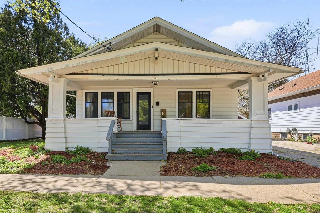 Photo of 1011 N Fair STREET, Appleton, WI 54911 (MLS # 50325392)