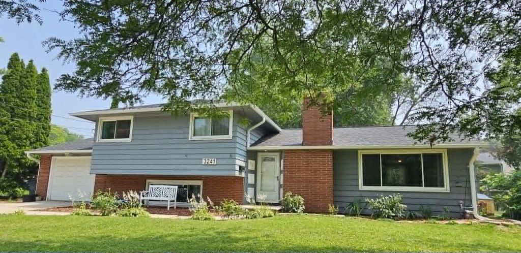 Photo of 3241 S Clay STREET, Green Bay, WI 54301 (MLS # 50329382)