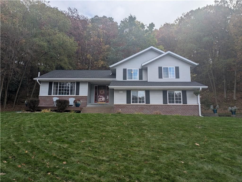 Photo of 3521 Leslie LANE, Eau Claire, WI 54703 (MLS # 1597409)