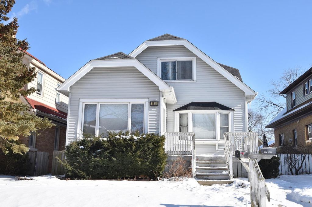 Photo of 2818 N 55th STREET #2818A, Milwaukee, WI 53210 (MLS # 1948251)