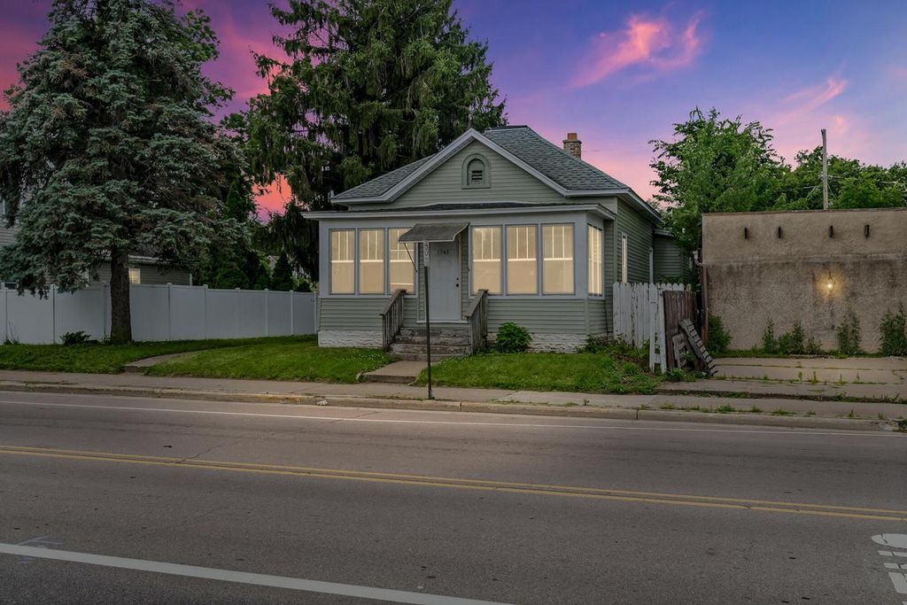 Photo of 1543 George STREET, La Crosse, WI 54603 (MLS # 1969685)