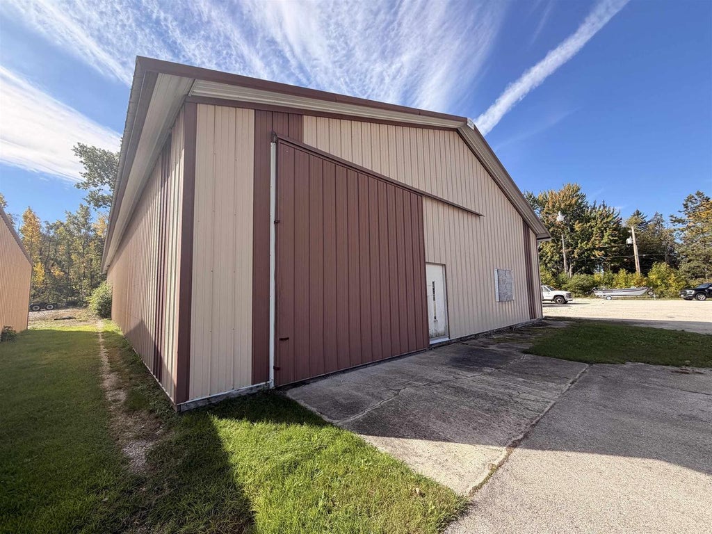 Photo of 850 S Douglas AVENUE, Sturgeon Bay, WI 54235 (MLS # 50334622)
