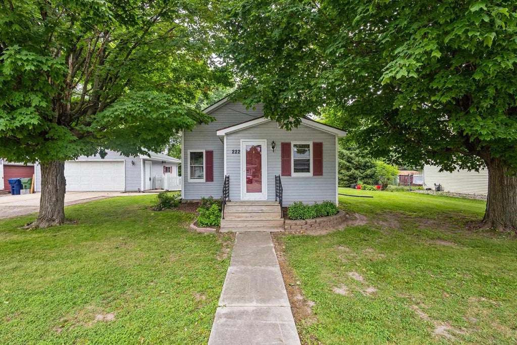 Photo of 222 Pine STREET, Wrightstown, WI 54180 (MLS # 50328317)