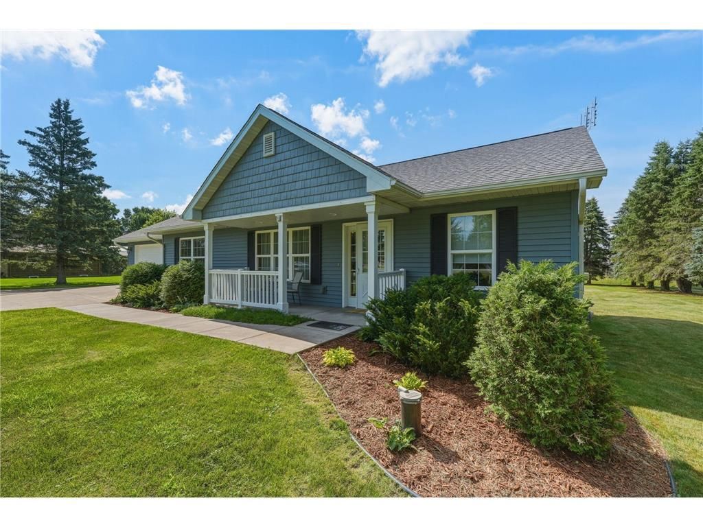 Photo of 1423 County Road Gg, New Richmond, WI 54017 (MLS # 7107864)