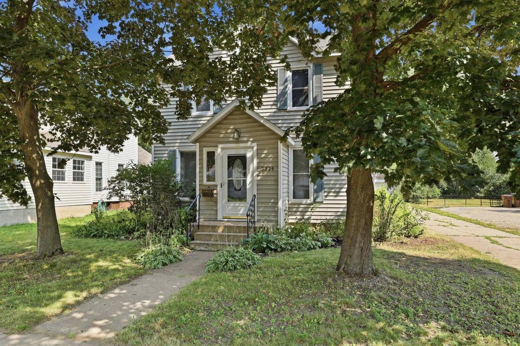 Photo of 2324 Clark STREET, Stevens Point, WI 54481 (MLS # 22603666)