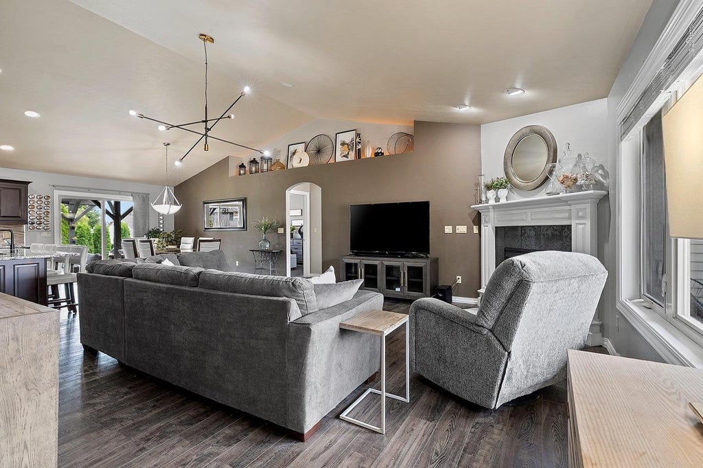 Photo of 3182 Primrose LANE, Green Bay, WI 54313 (MLS # 50330965)
