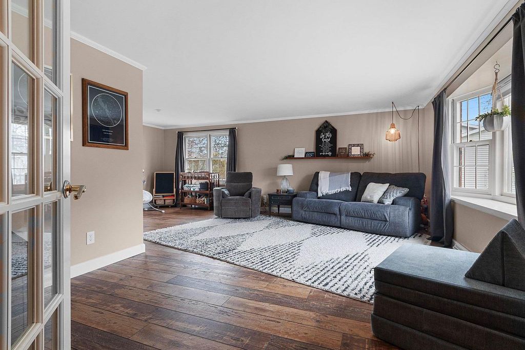 Photo of 525 E Briar LANE, Green Bay, WI 54301 (MLS # 50324682)